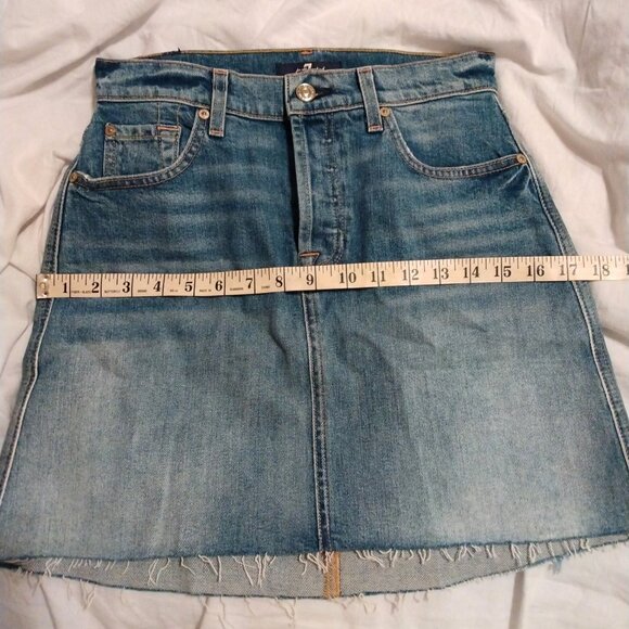 7 For All Mankind distressed denim mini skirt sz 25 - Picture 8 of 10